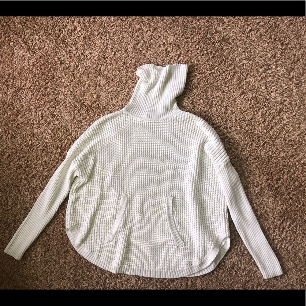 White Michael Kors Turtle Neck Sweater, size Large